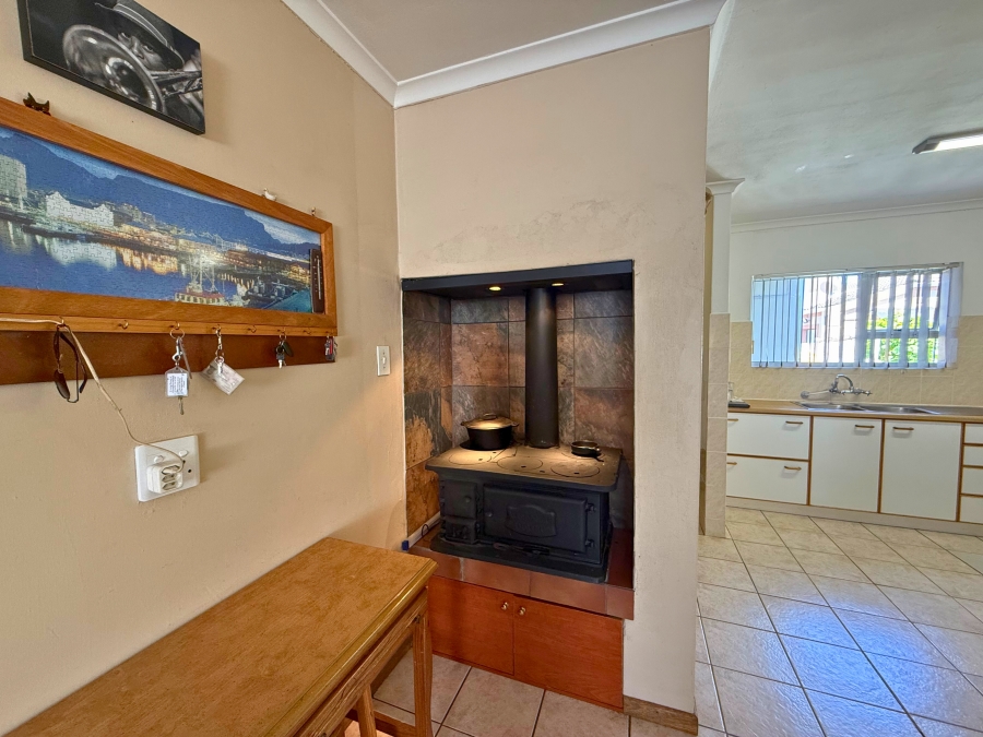 5 Bedroom Property for Sale in Country Club Western Cape